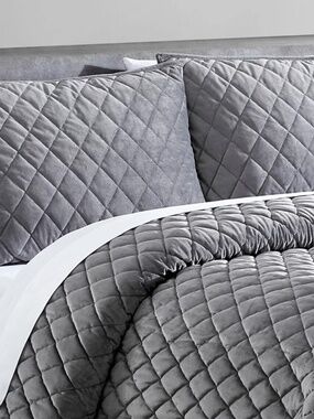 Vera Wang Velvet Soft Charcoal Velvet KING Size Coverlet with King Shams